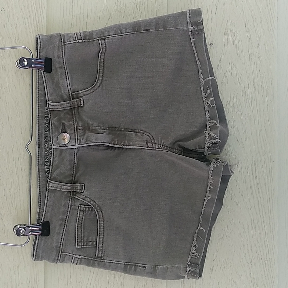 American Eagle Size 4 Light Army Green